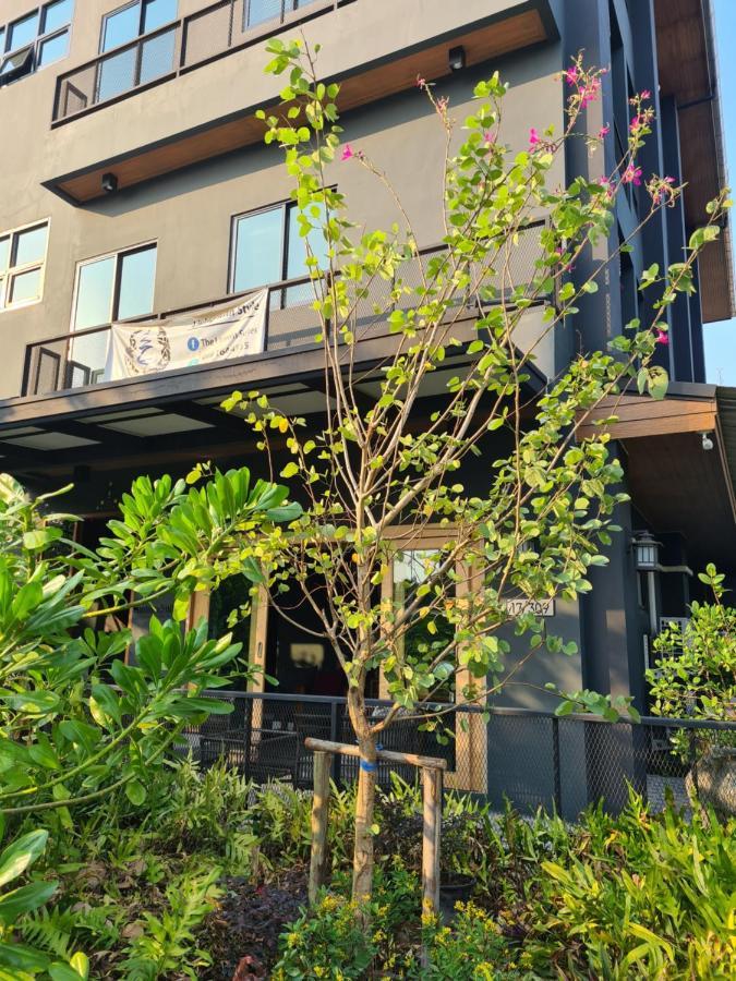 The Lantern Suites Ban Song Hong Εξωτερικό φωτογραφία