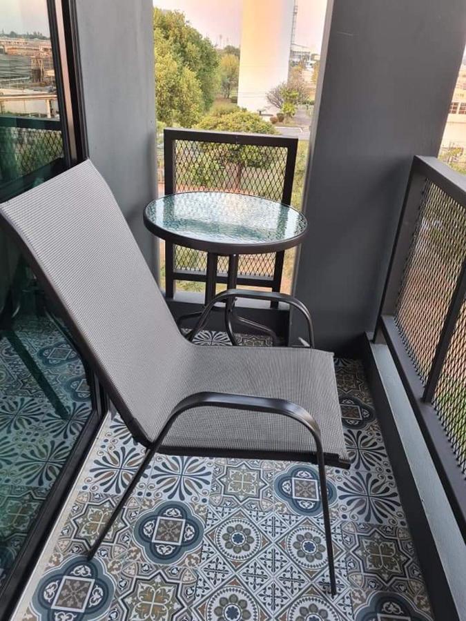 The Lantern Suites Ban Song Hong Εξωτερικό φωτογραφία