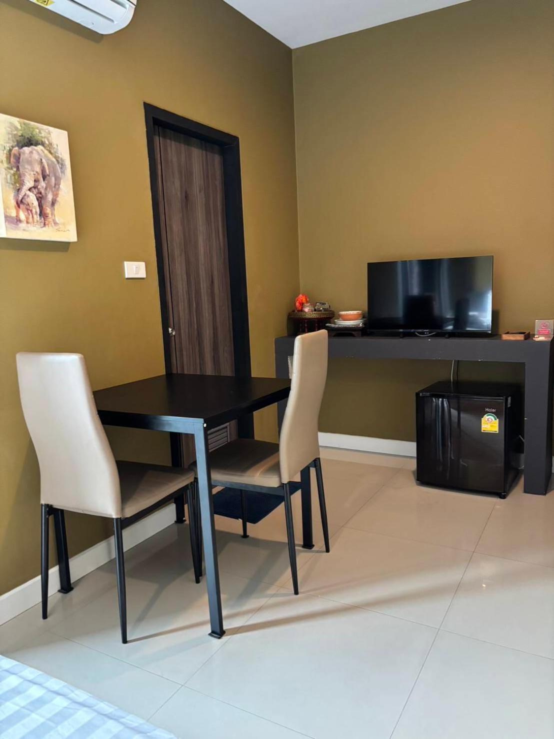 The Lantern Suites Ban Song Hong Εξωτερικό φωτογραφία